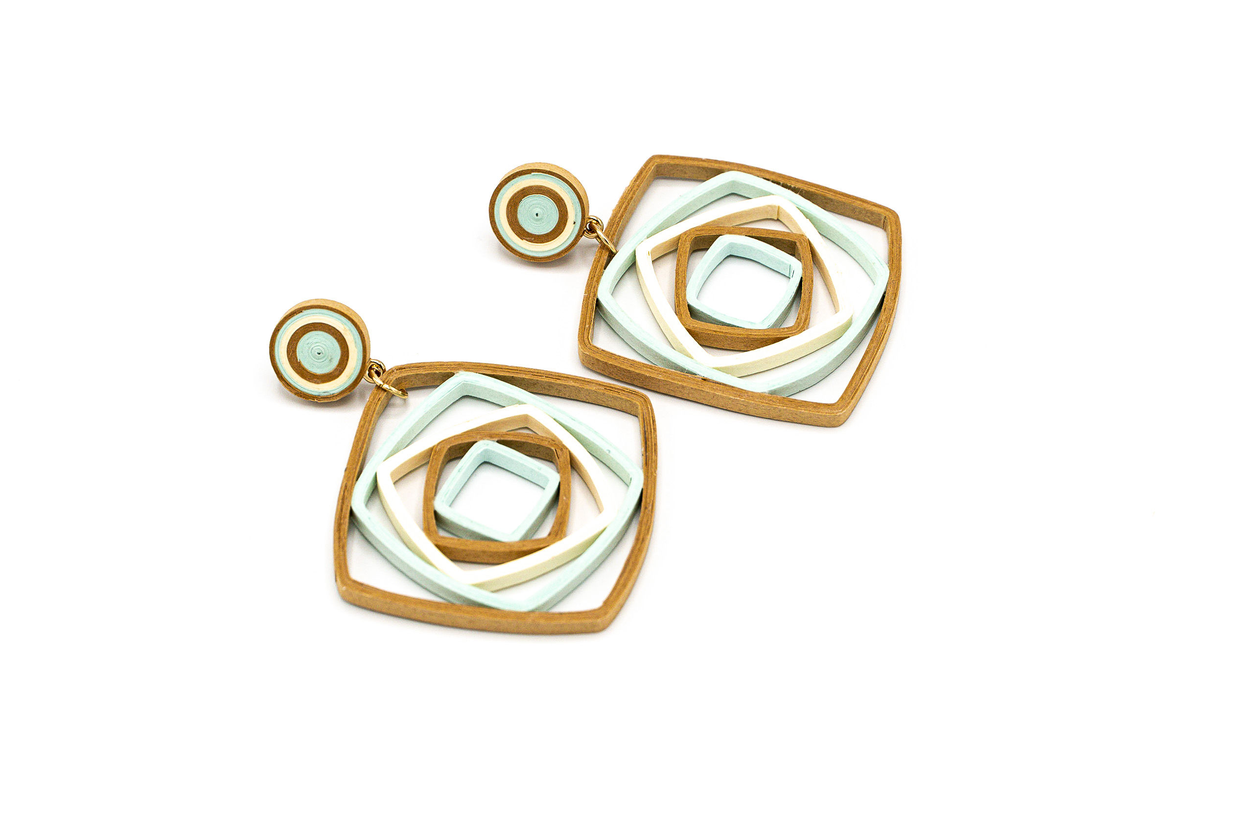 ORECCHINO A LOBO PENDENTE MULTI ROMBI IN CARTA TURCHESE