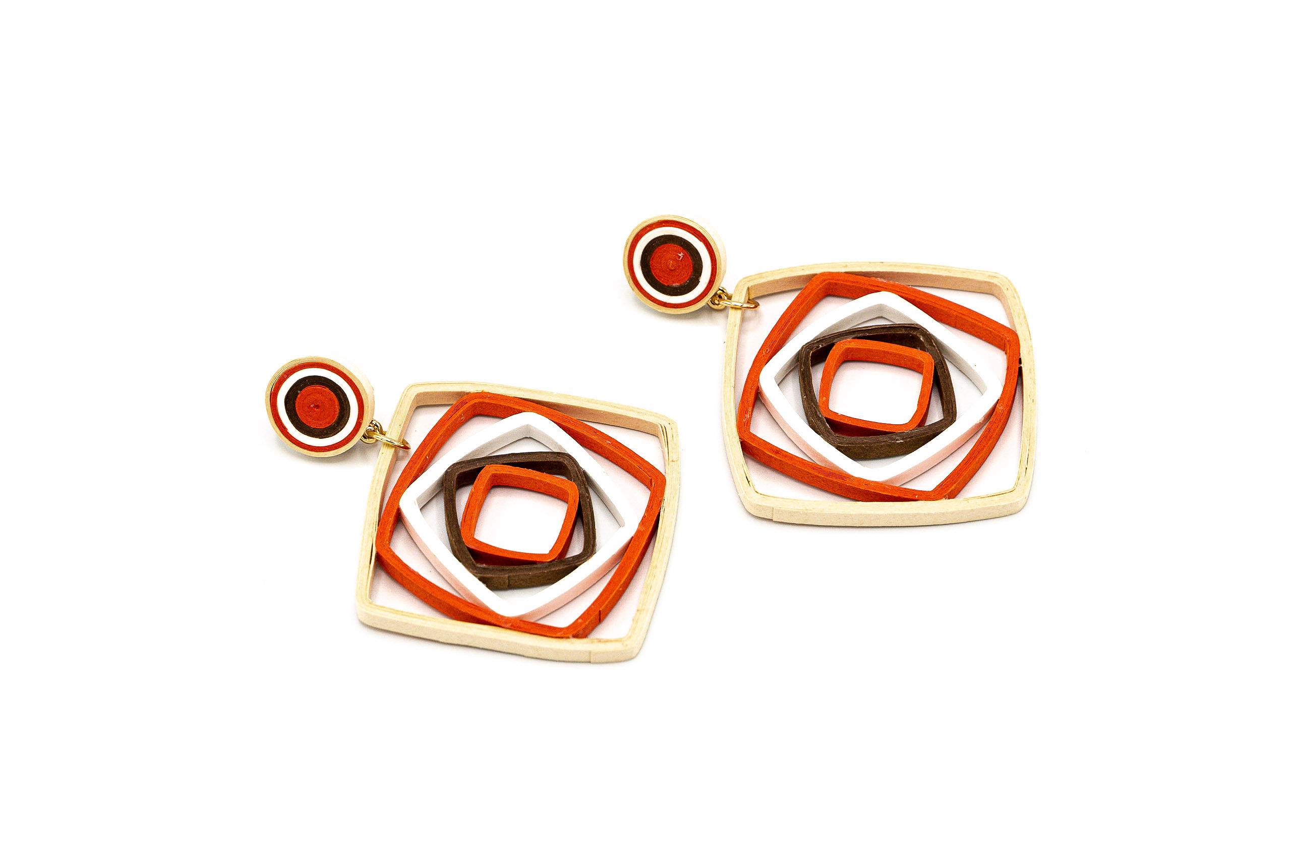 ORECCHINO A LOBO PENDENTE MULTI ROMBI IN CARTA ROSSO