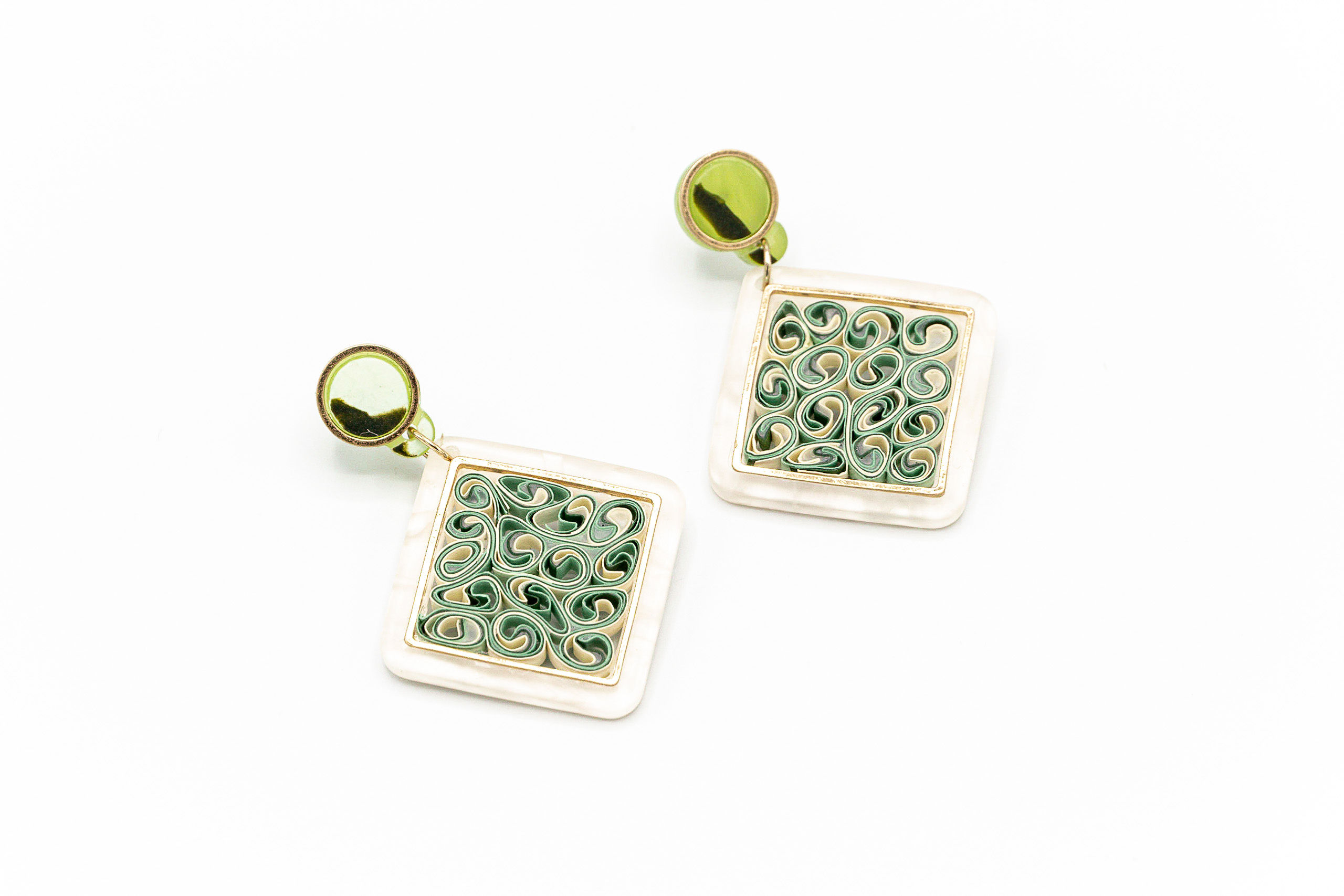 METAL AND PAPER EARRING