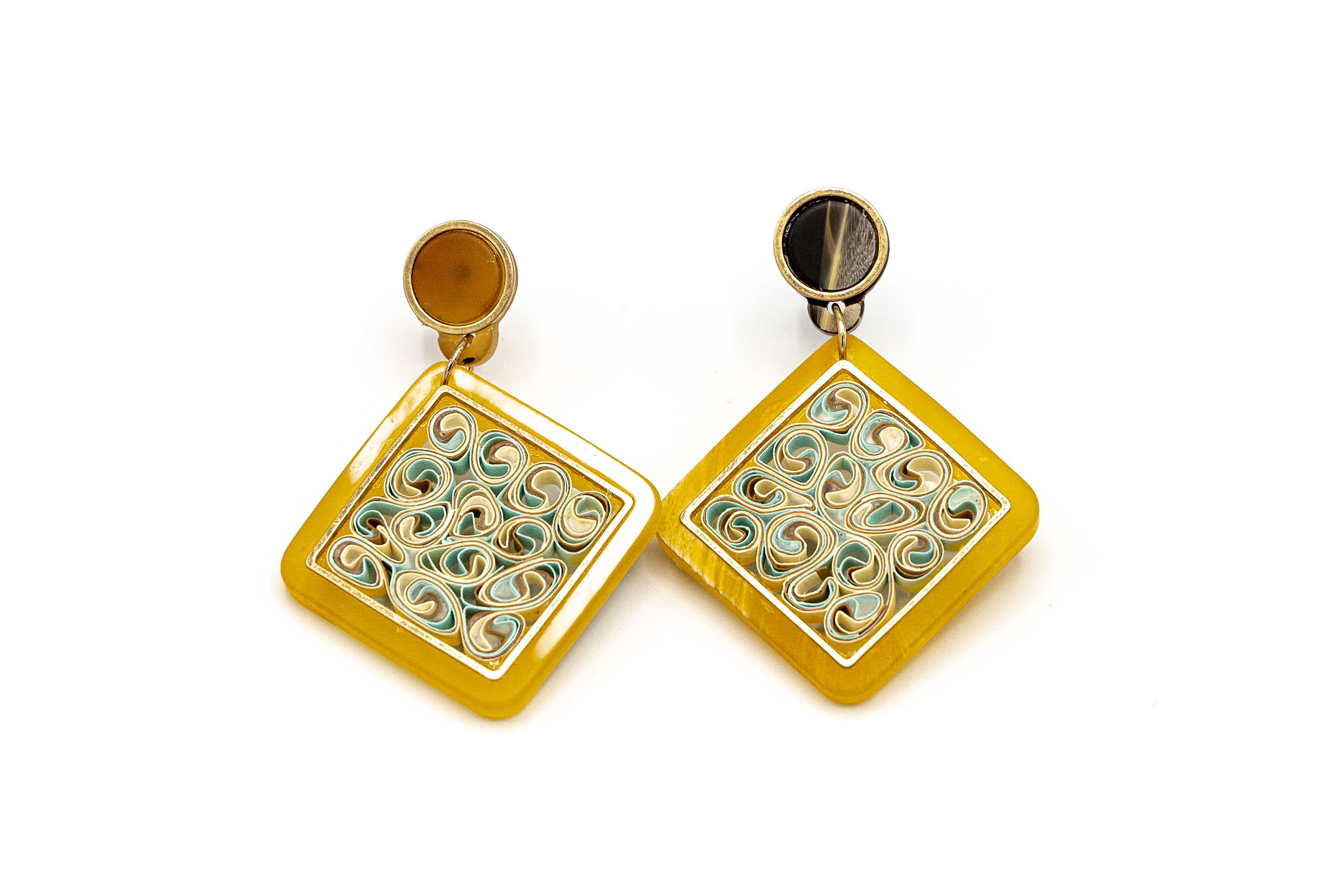 METAL AND PAPER EARRING