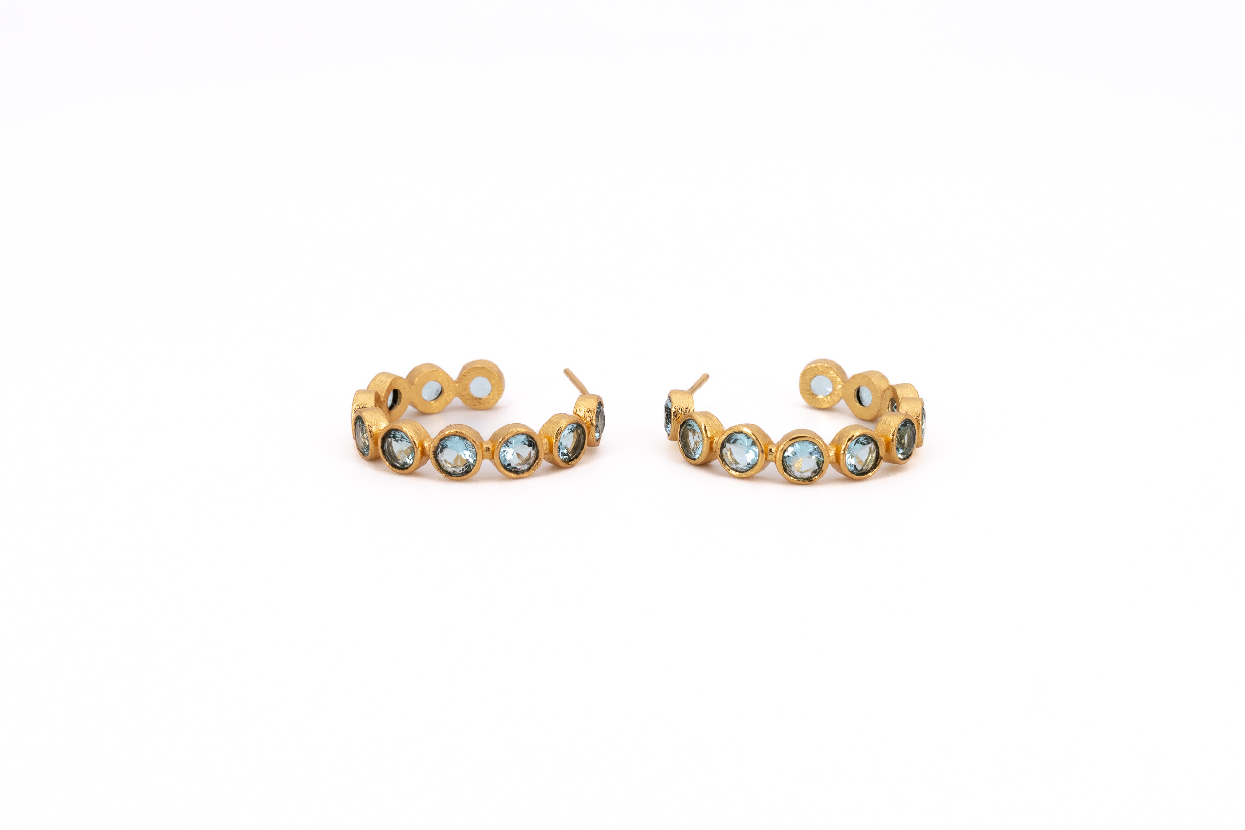 Brass earring with stone