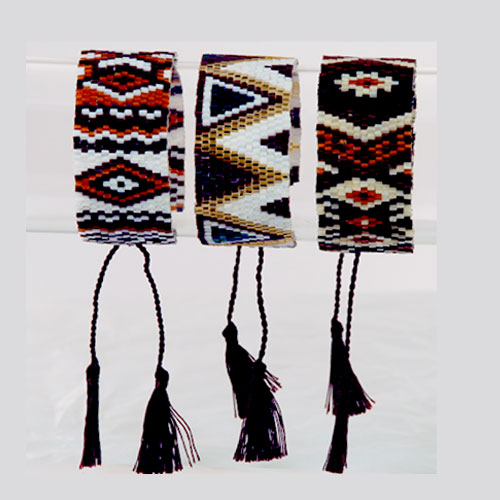 BRACCIALE LARGO PERLINE TRE DISEGNI TONI NERO/GRIGIO/BIANCO