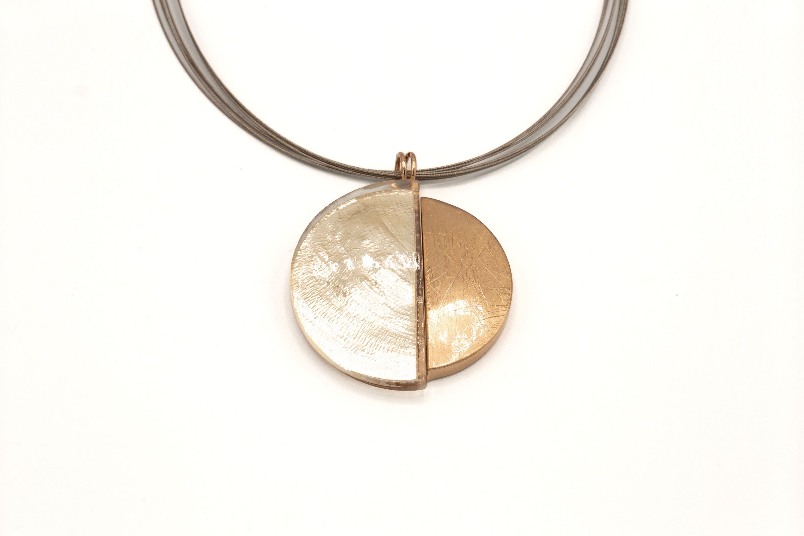 COLL.FILI ACCIAIO TONDO GR ZAMA BAGNO ORO ROSA+ RESINA MADRE PERLA BIAN