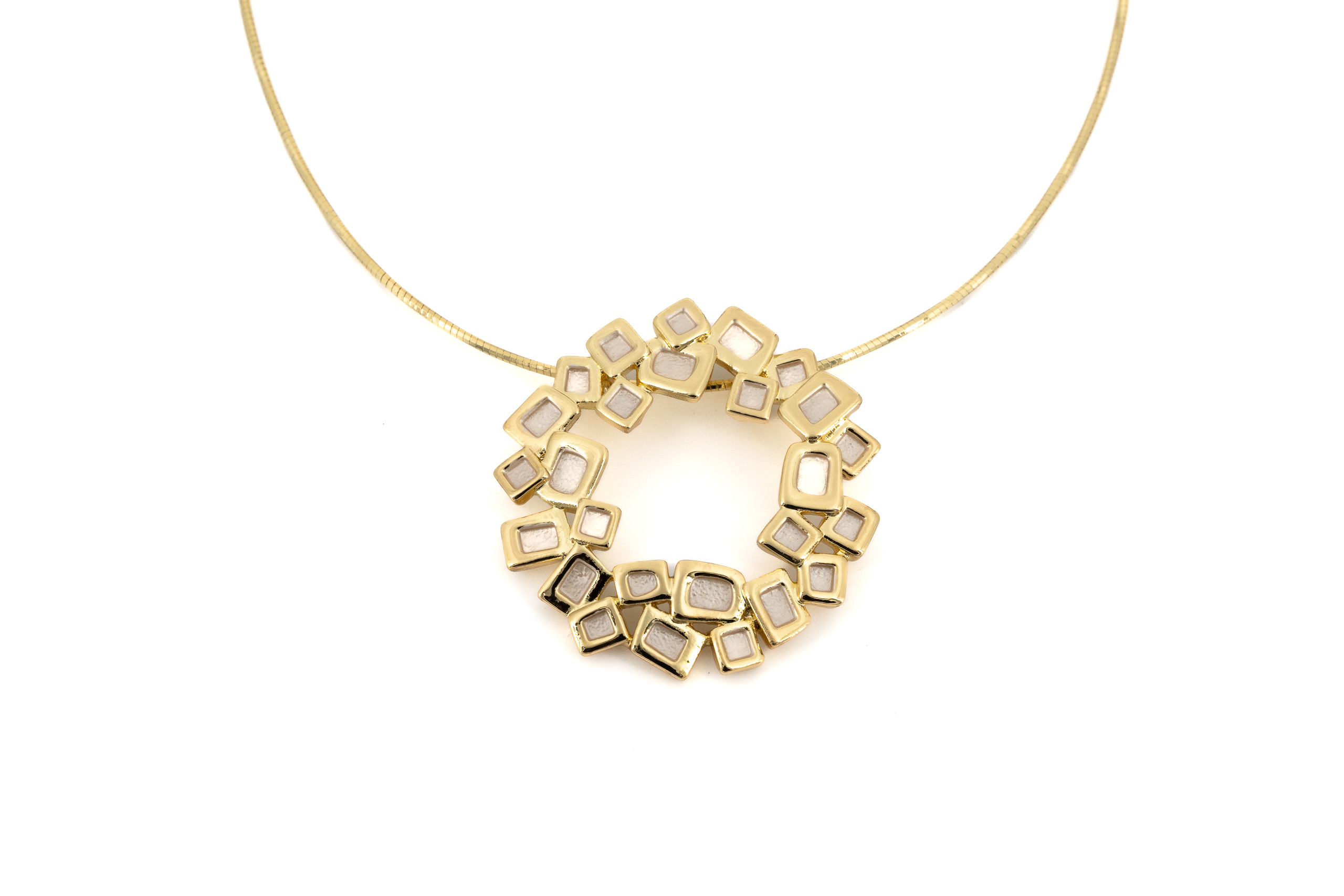 Collana filo semi rigido corto zama cerchio mosaico