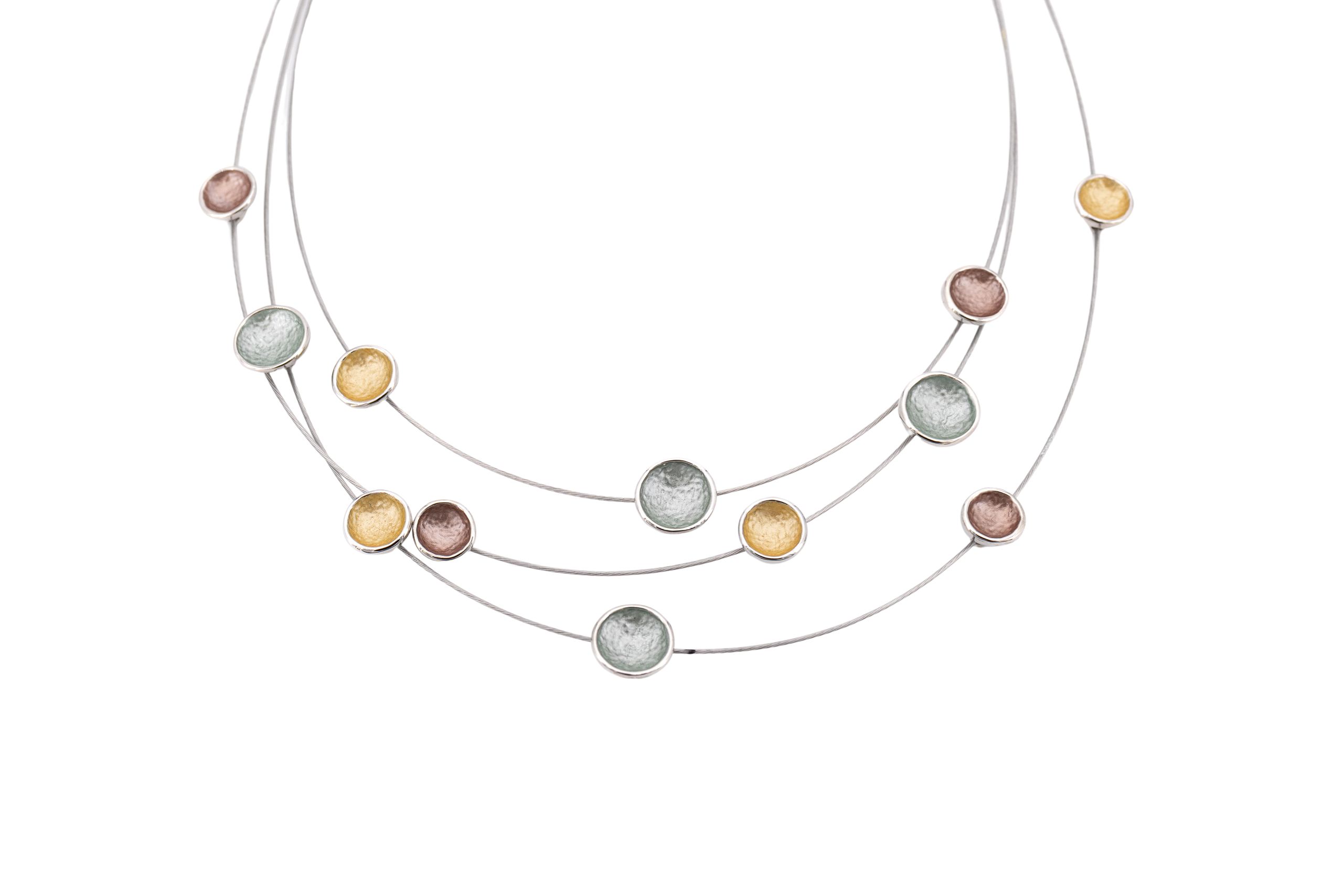 Collana tre fili acciaio corta zama multi tondi concavi