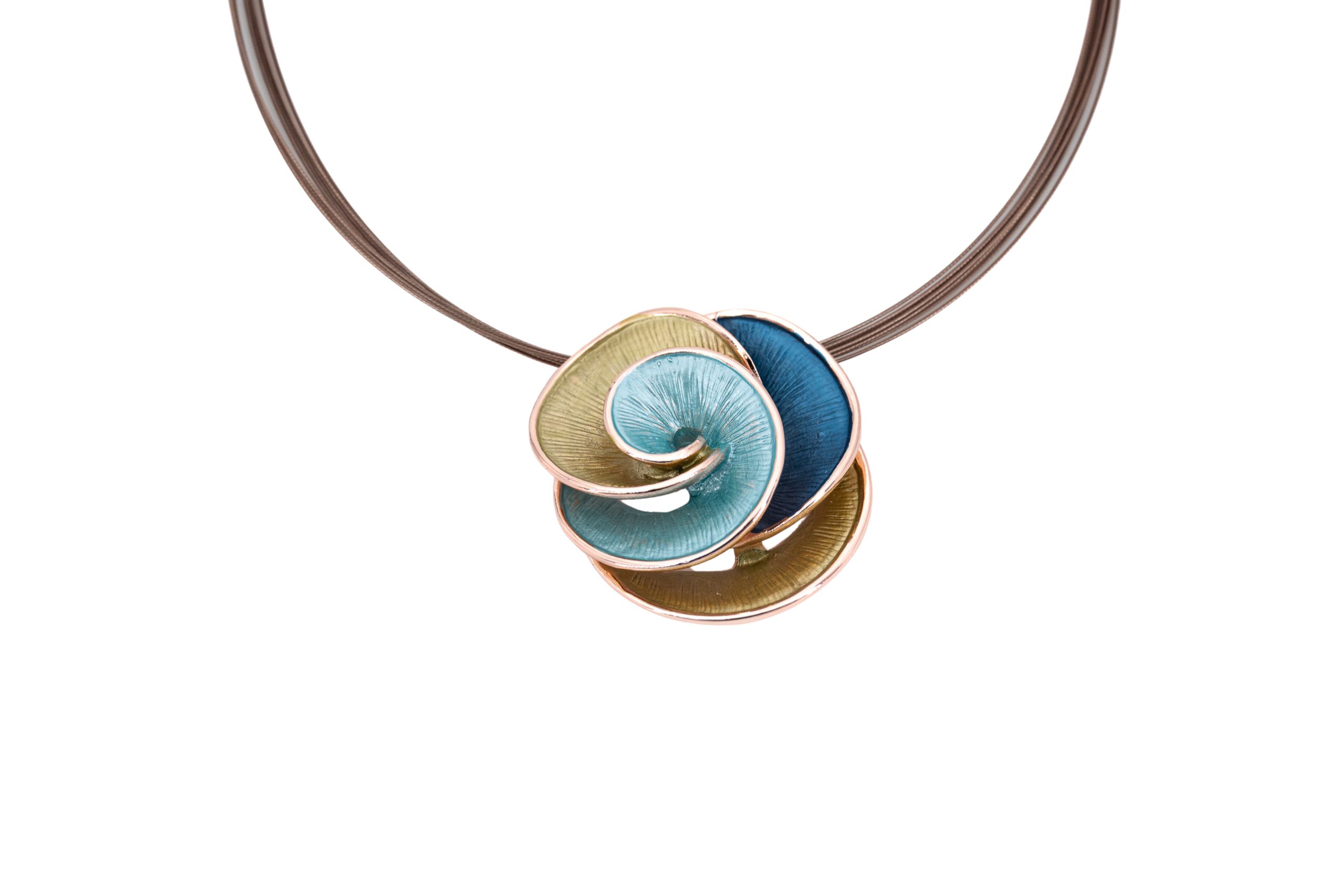 Collana fili acciaio corta zama fiore