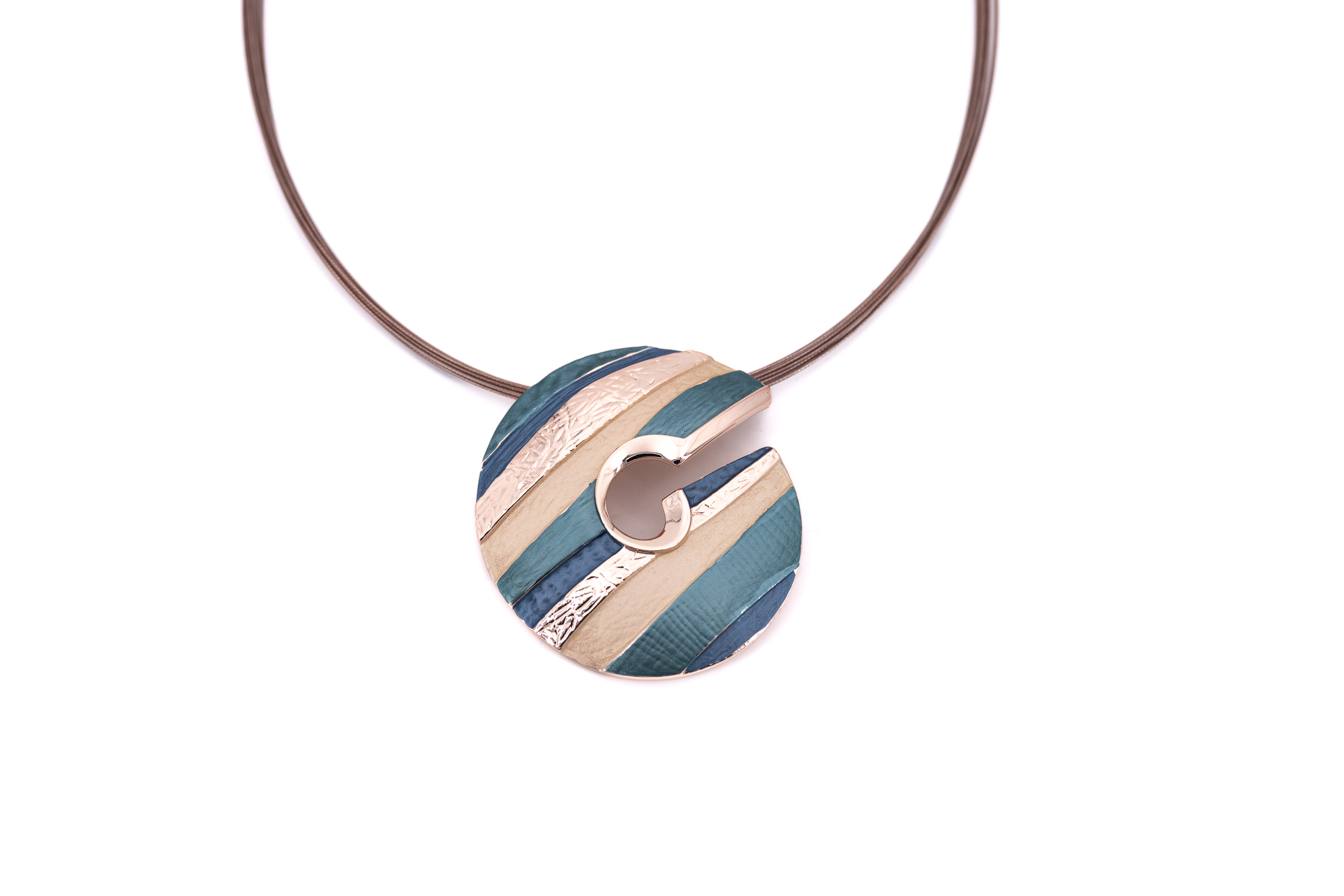 Collana fili acciaio corta zama chiocciola rigata