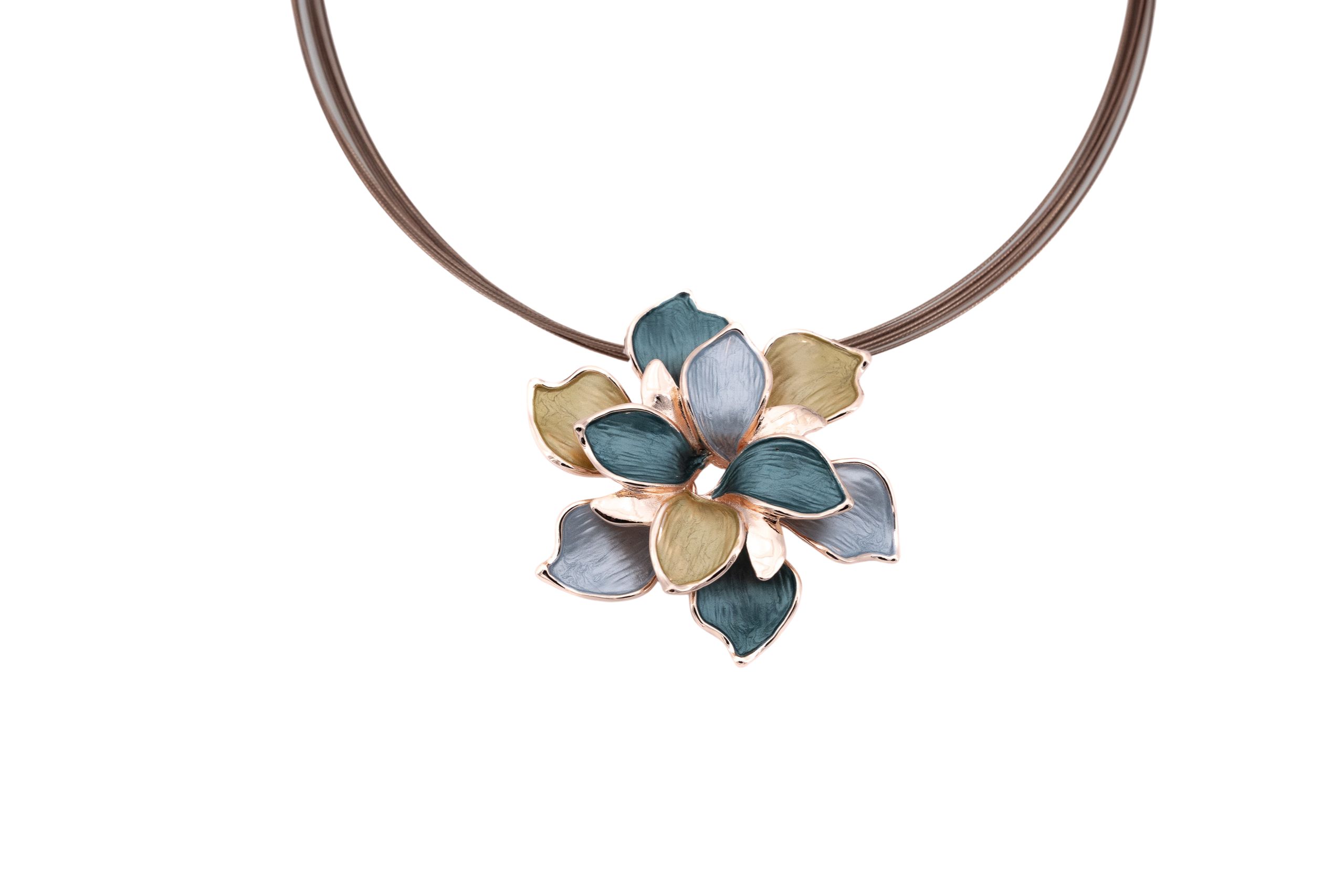 Collana fili acciaio corta zama fiore