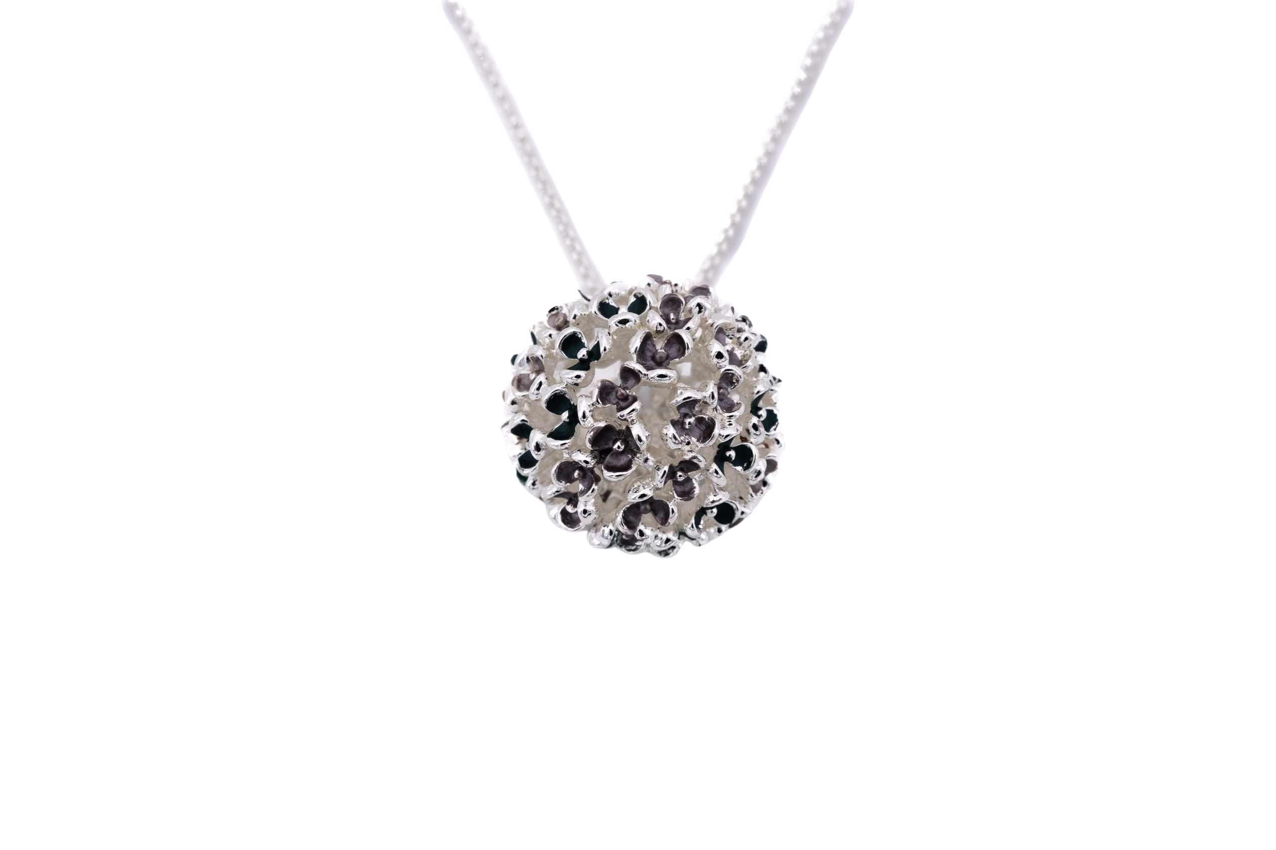 Collana catena lunga zama sfera con fiorellini