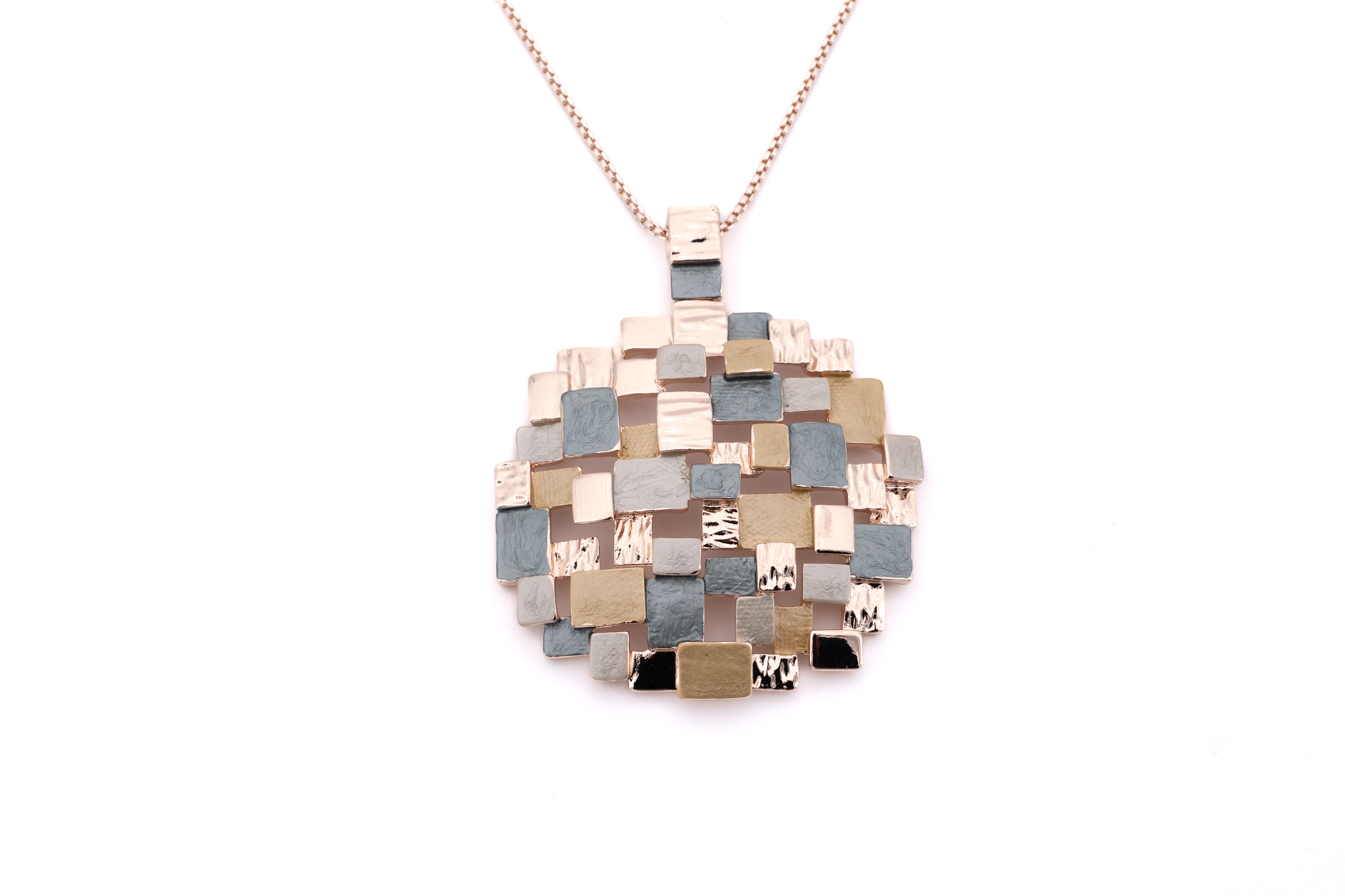 zamak necklace tondo
