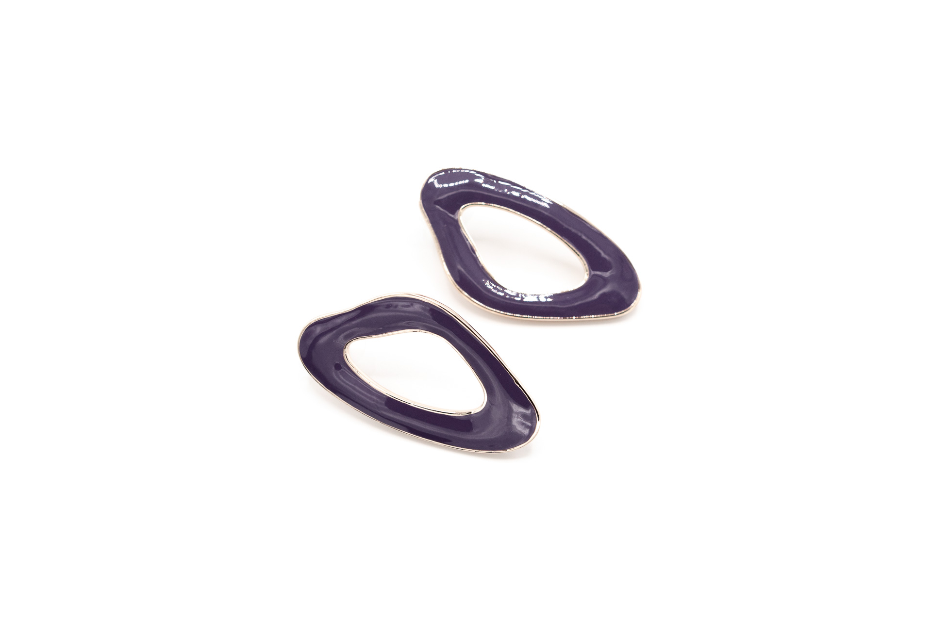 METAL EARRING