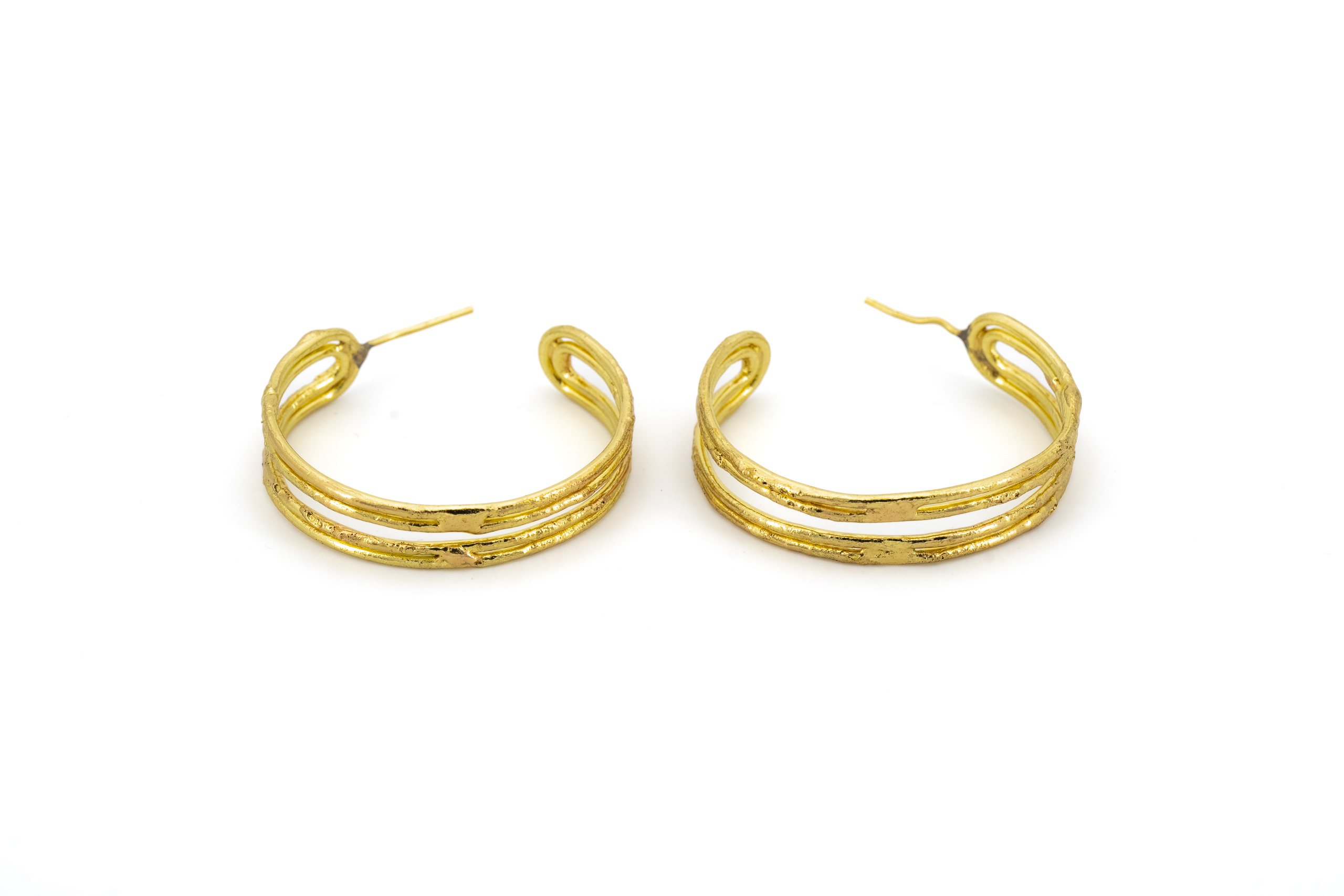 Orecchini ottone cerchio rigato apertura centrale