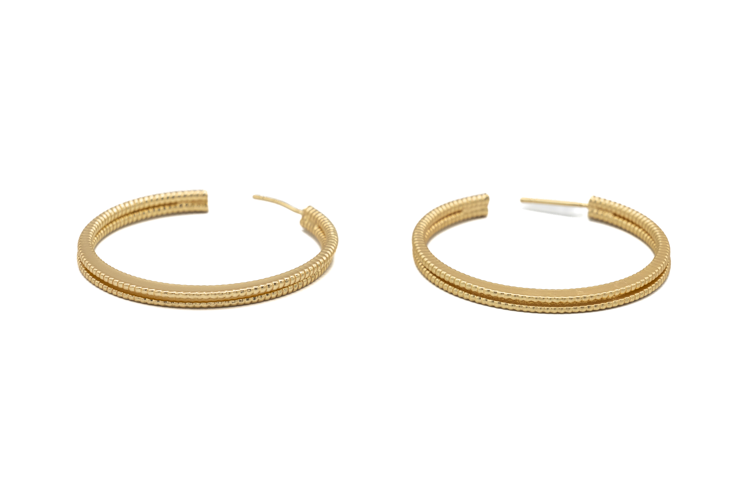 ORECCHINO A LOBO MET. ZAMA BAGNO IN ORO OPACO CERCHIO 35mm ZIGRINATO