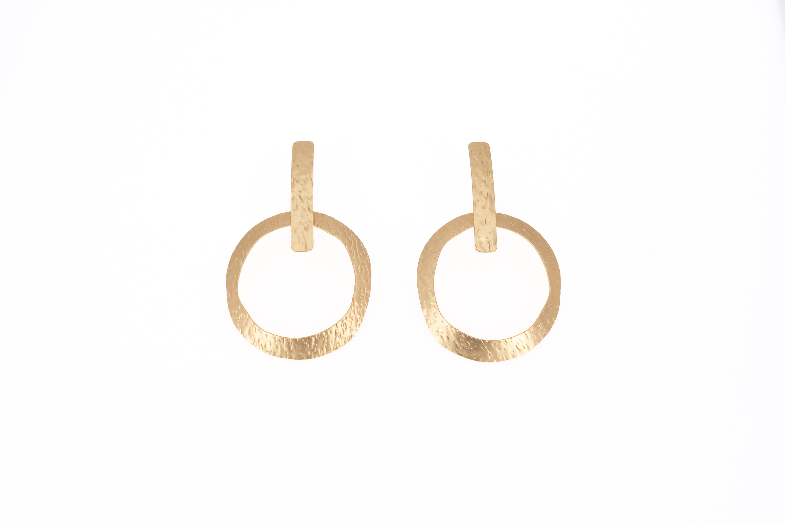 Orecchini ottone barretta+cerchio pendente opaco