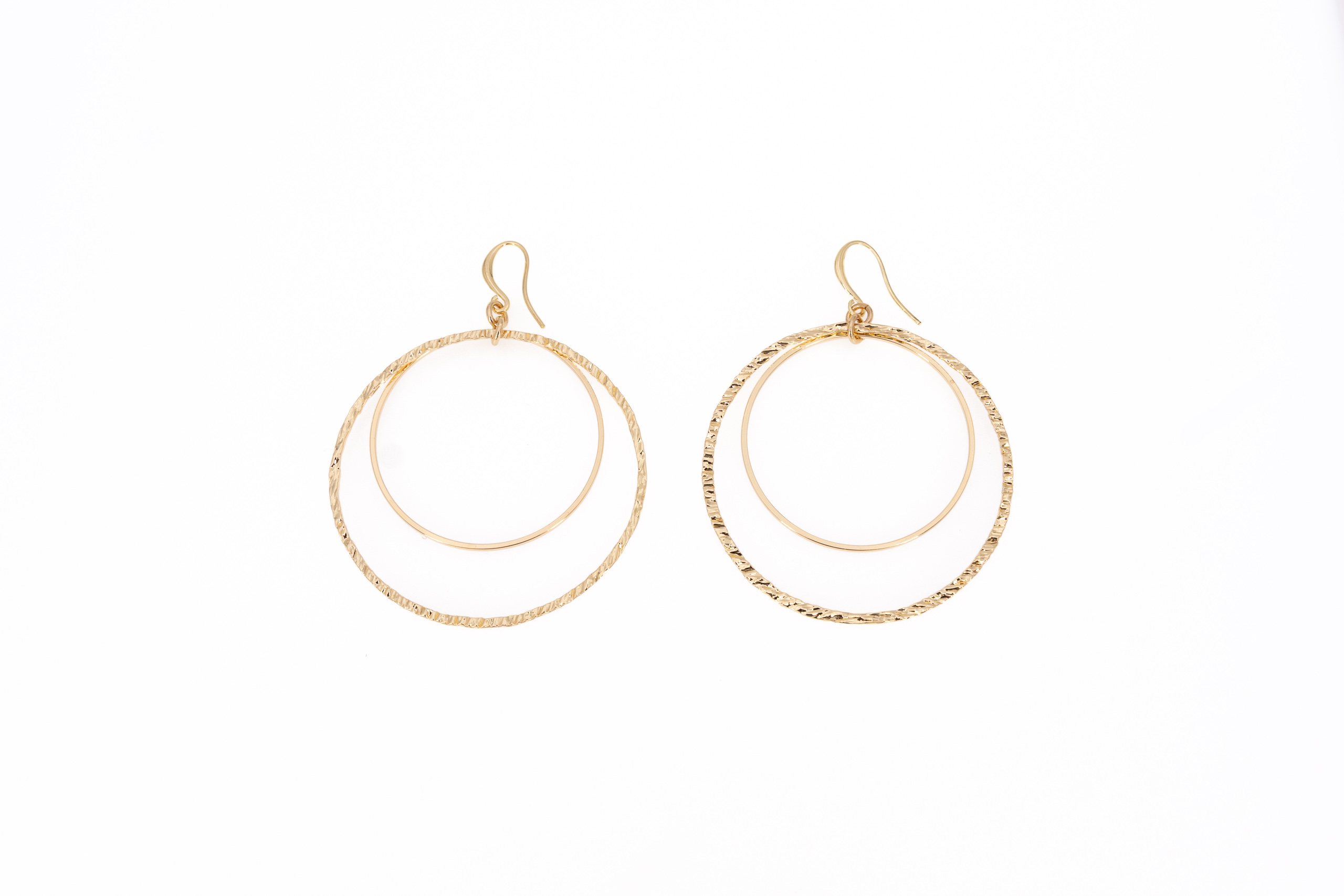 Orecchini ottone due cerchi liscio e martellato lucido